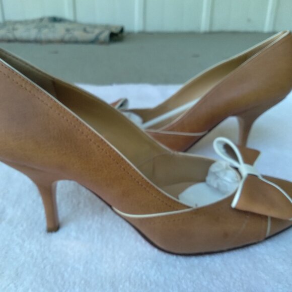 Valentino Shoes - Valentino Beige & White Pumps Size 39